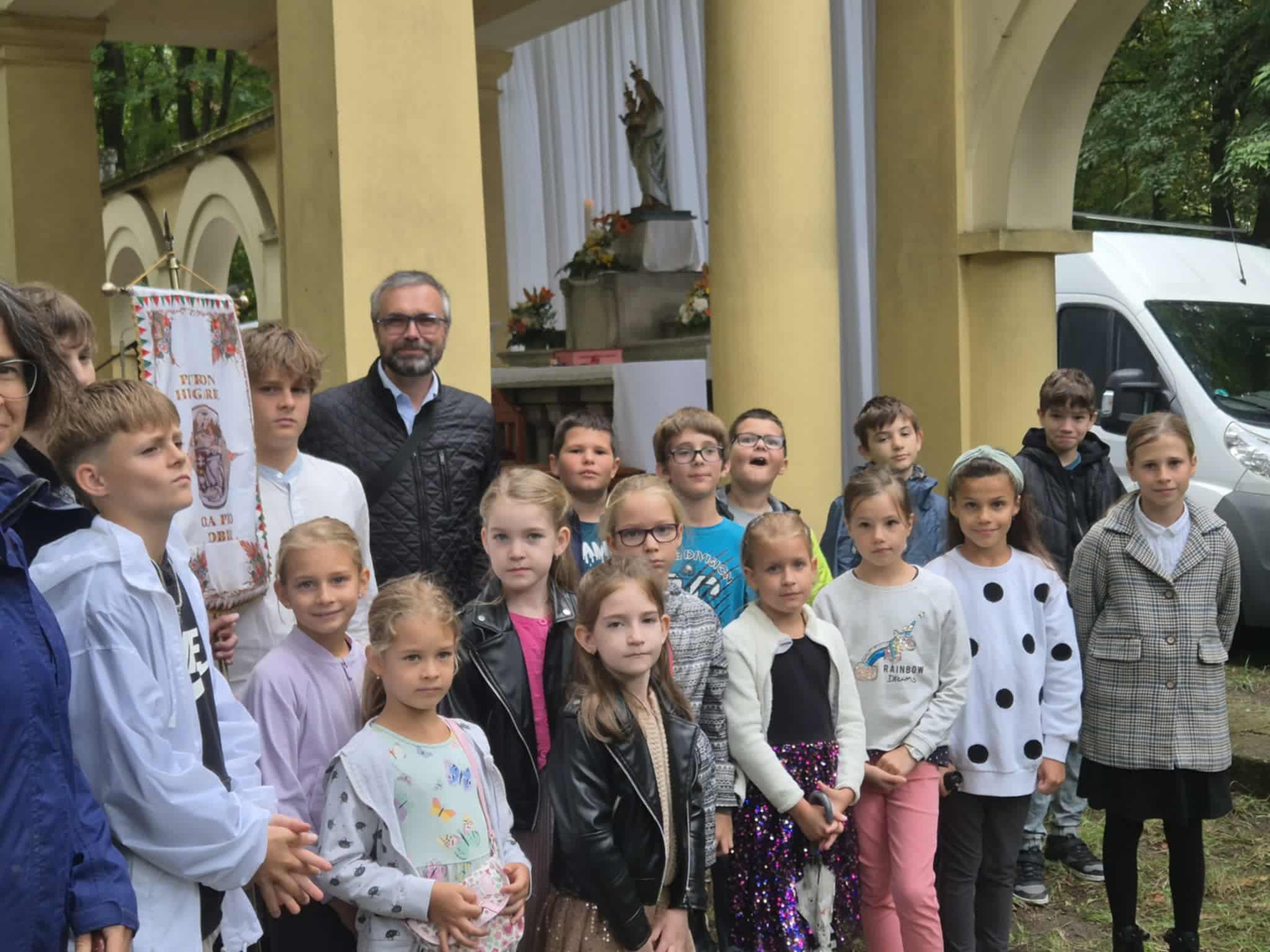 MÁRIA NEVE BÚCSÚ A HÉTKÁPOLNA KEGYHELYEN