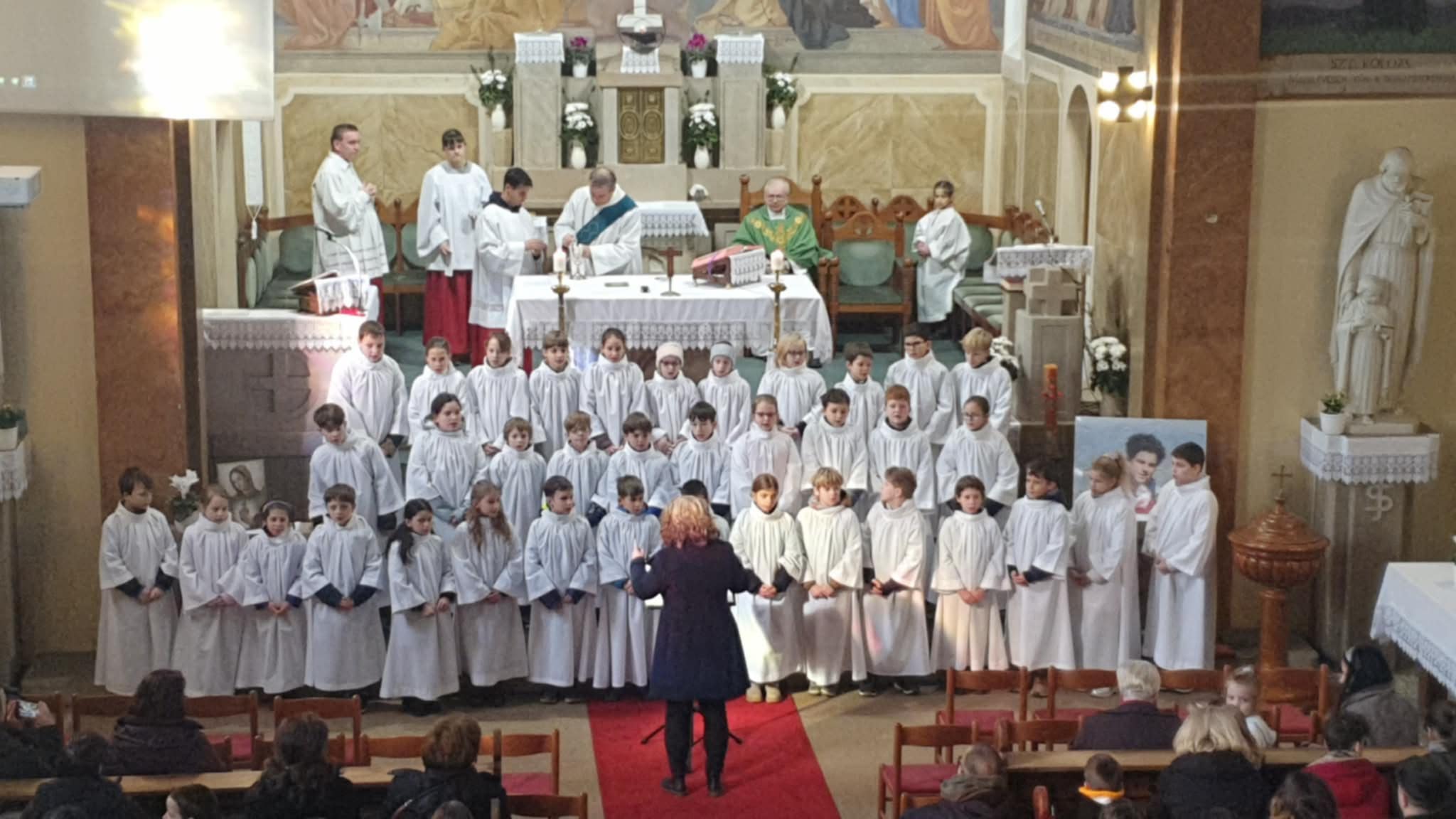 Adoremus kórus szolgálata