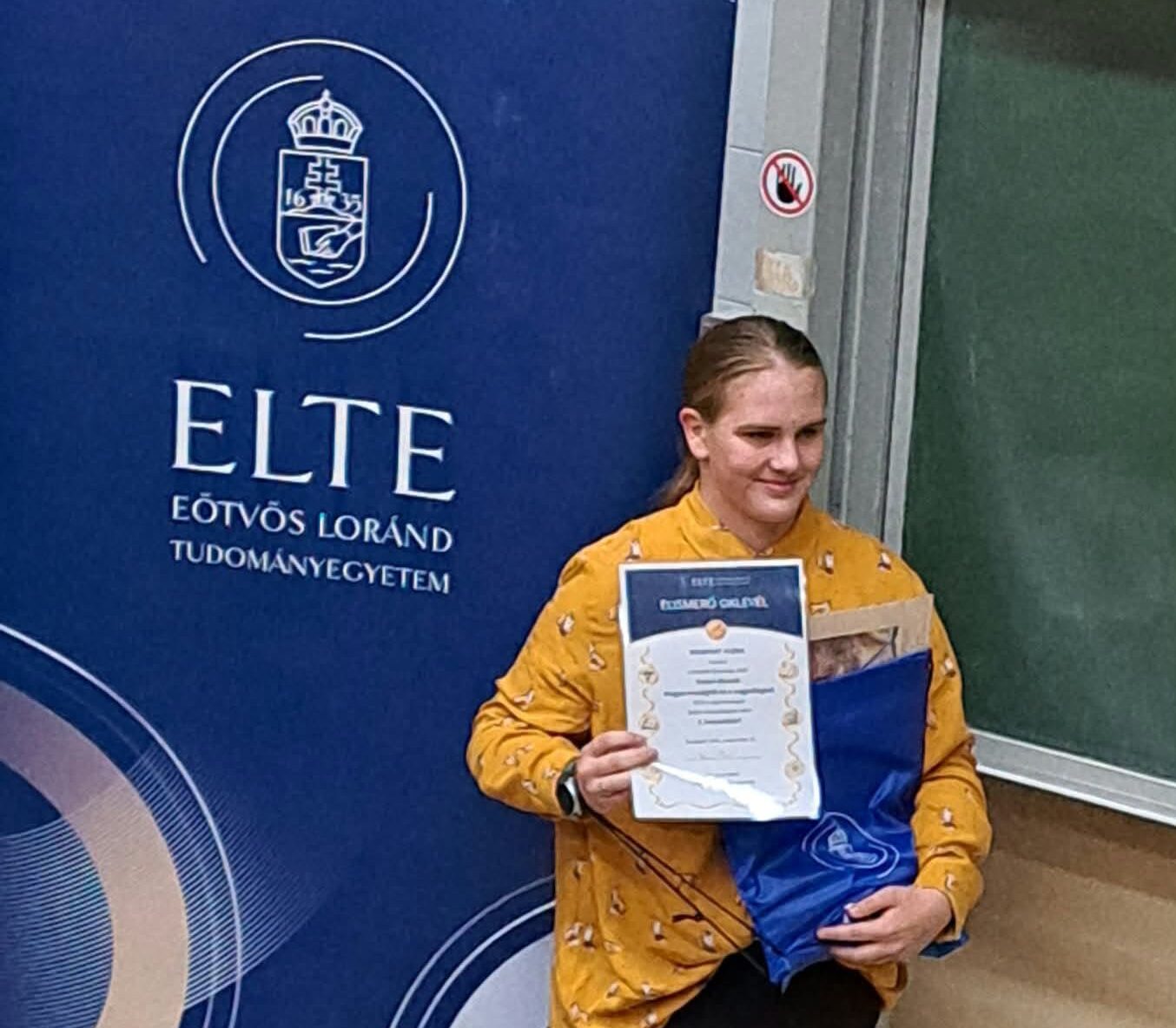 Bonifert Flóra első helyezést ért el az ELTE Kutatók Éjszakája rajzversenyén